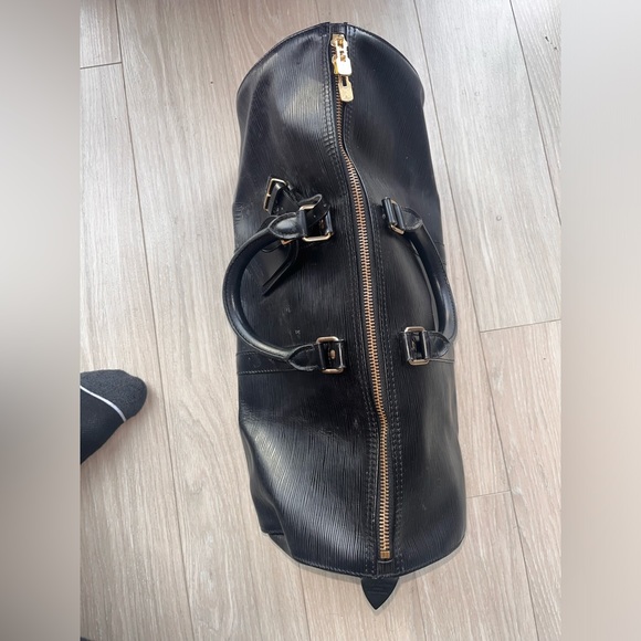 Louis Vuitton Epi Leather Keep-All - Picture 12 of 15